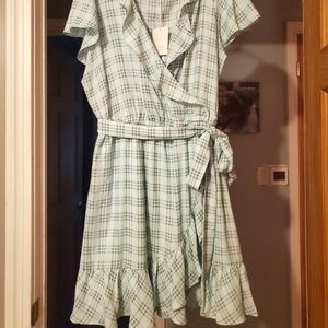Lauren Conrad large mint plaid pattern wrap dress